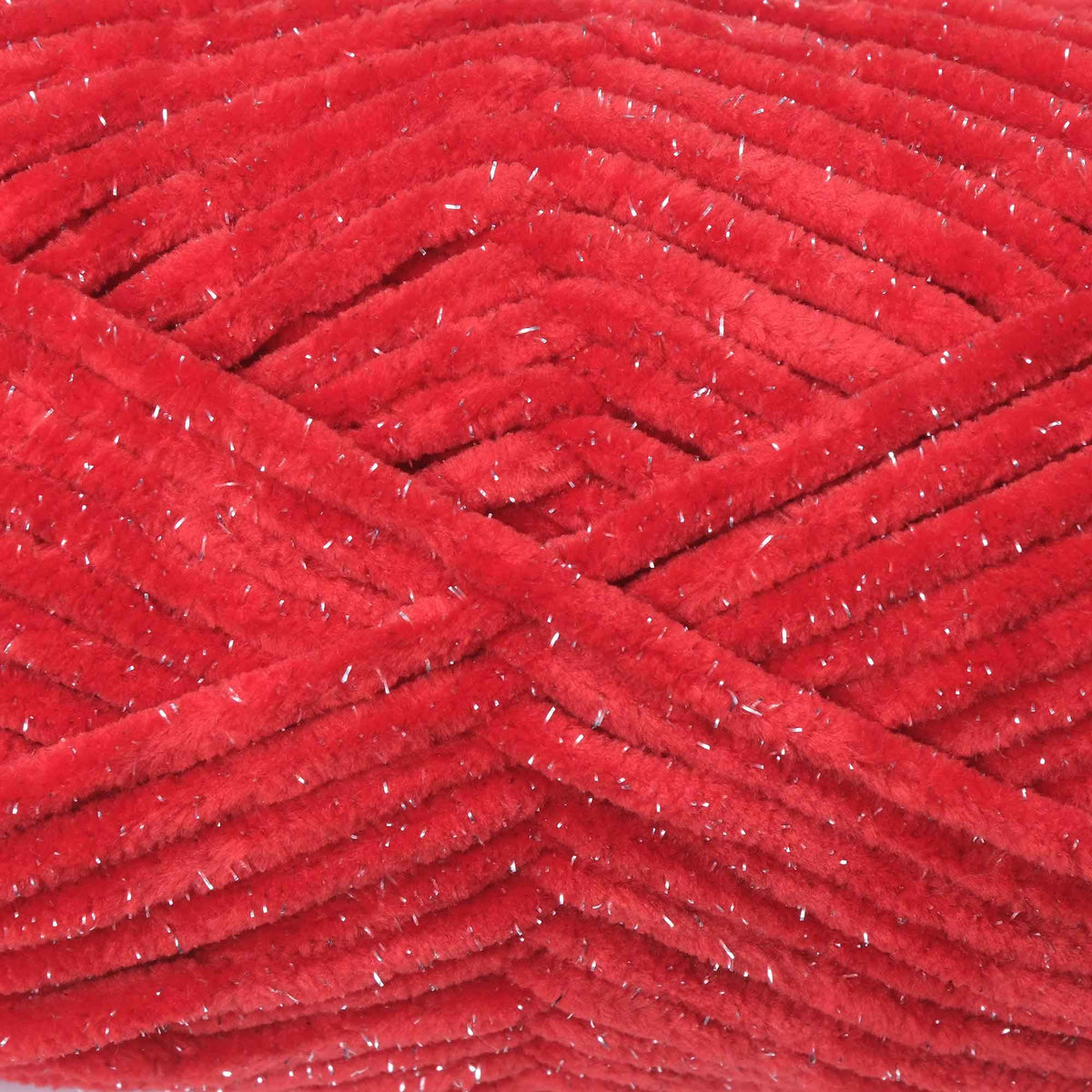 YarnArt Dolce Christmas Red (4302) – close-up of the sparkly chenille